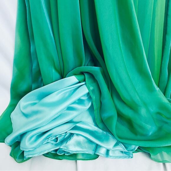 La Femme Green Iridescent Gown Size 0 - Picture 7 of 16